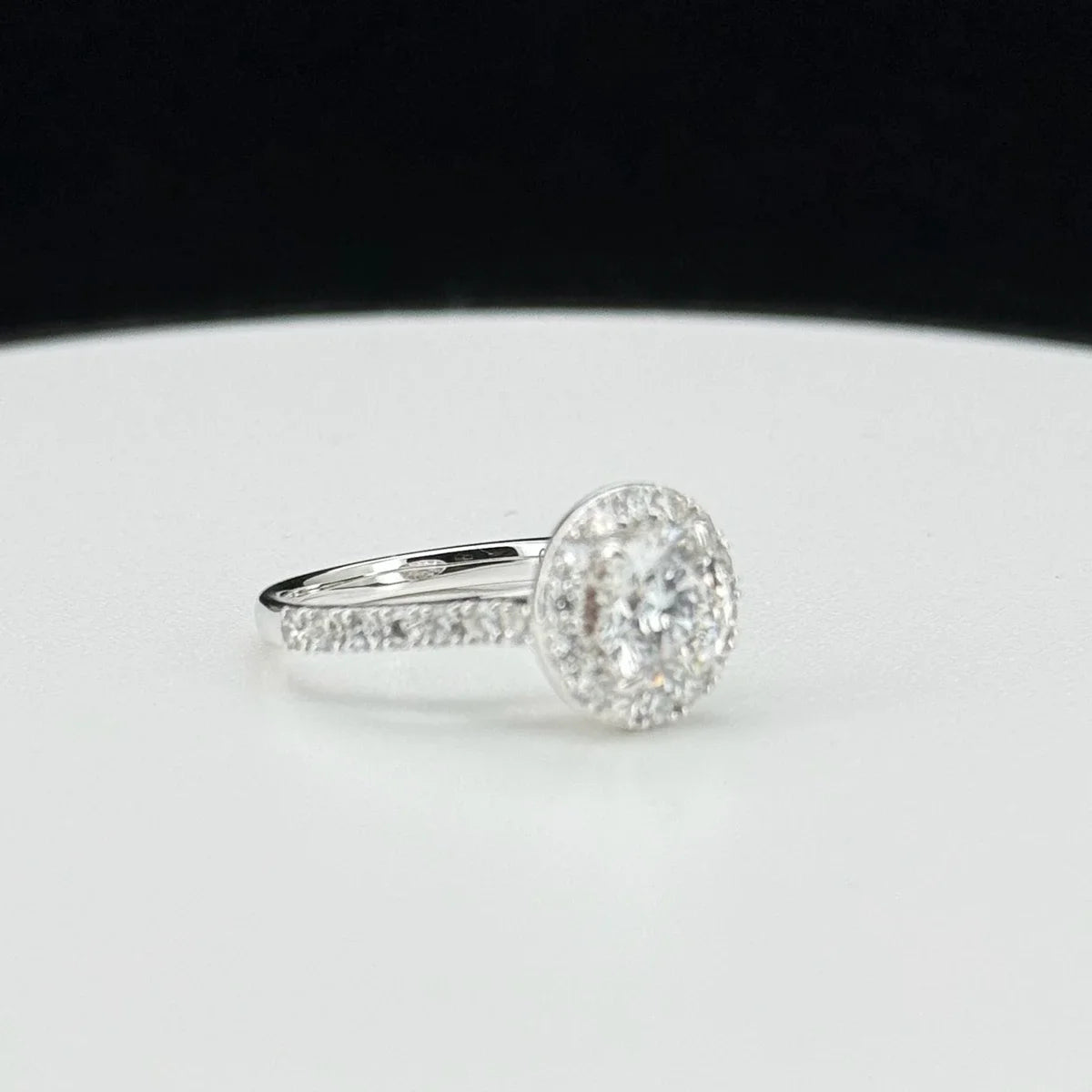 Desire & Fire - 2.47 CARAT D VS1 Lab Grown Pure Diamond